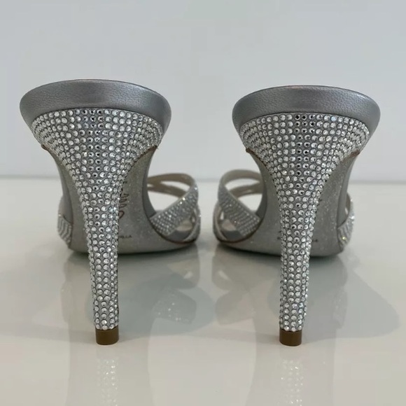 RENE CAOVILLA SILVER CRYSTAL SANDALS SIZE US 8 / EU 38 NEW!